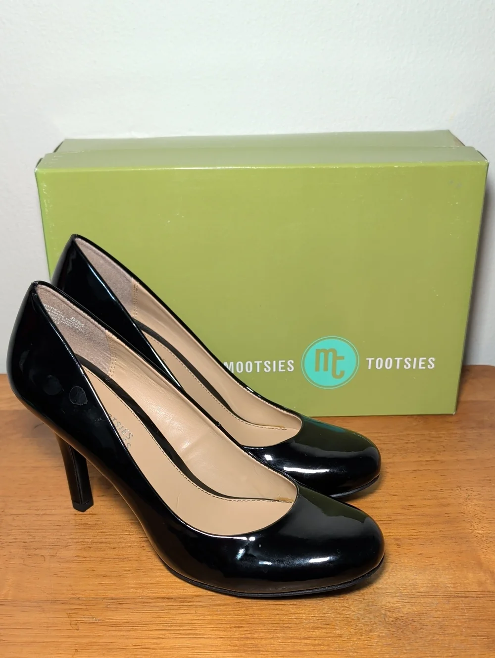 Mootsies Tootsies Moideal Black Classic Pump Heels Round Toe Women's Size 8.5